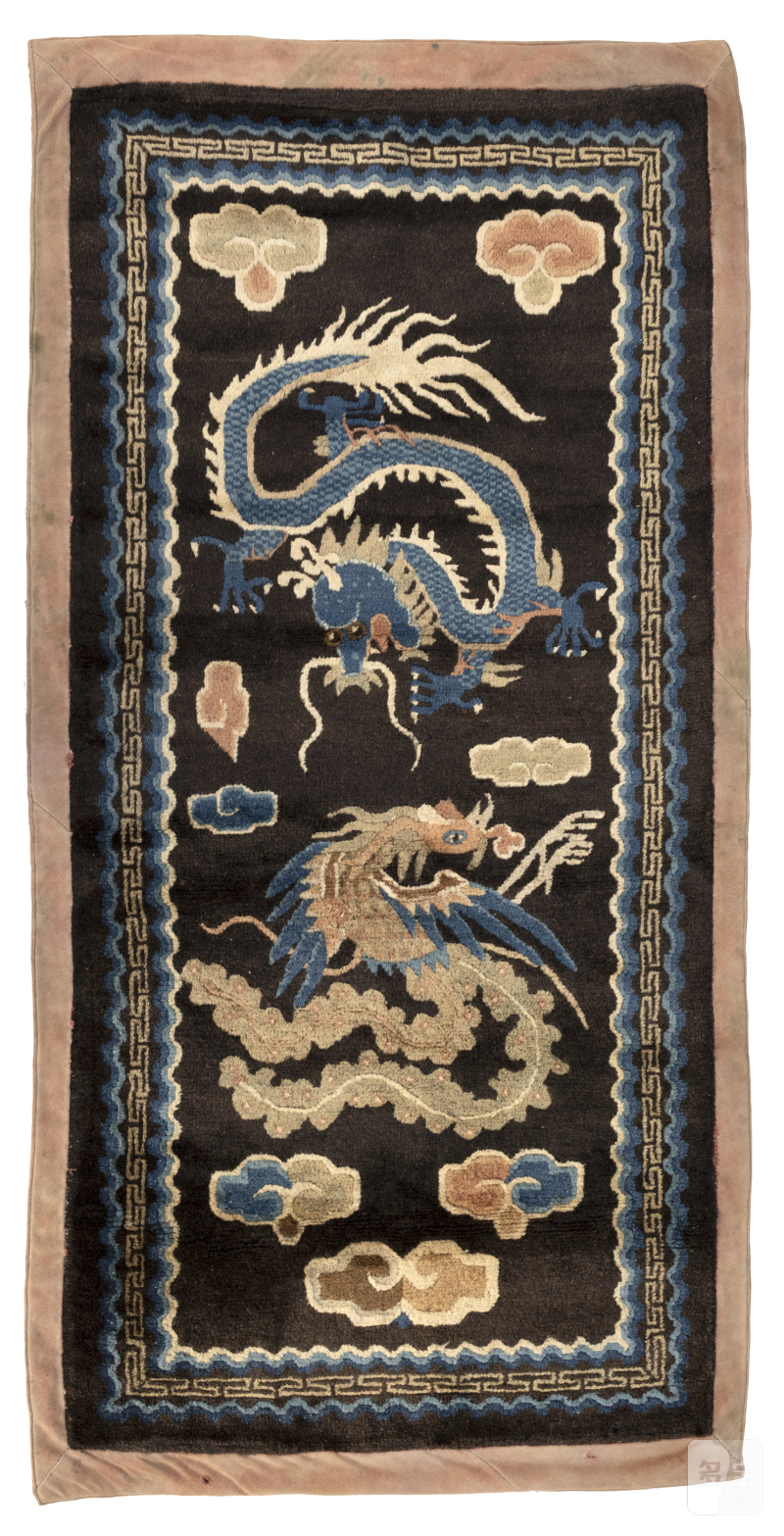 A pair of dragon rugs - 图6